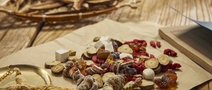 發(fā)揮行業(yè)自律 保證“兩保一穩(wěn)” 中國(guó)中藥協(xié)會(huì)做好抗疫中藥生產(chǎn)供應(yīng)引導(dǎo)工作